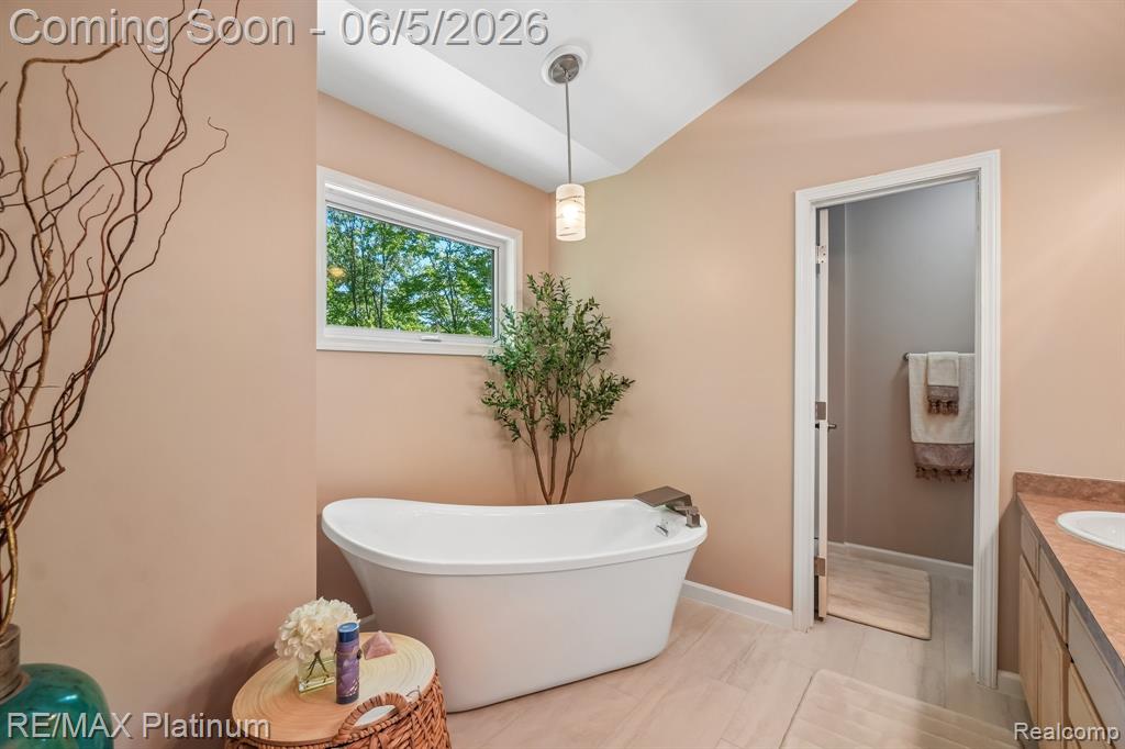 2260 Moorland's View Howell, MI 48855 - Photo 22 of 40