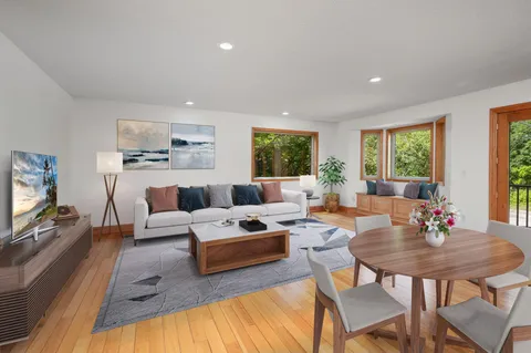 $1,200,000 | 2015 Upton Avenue South, Minneapolis, MN 55405