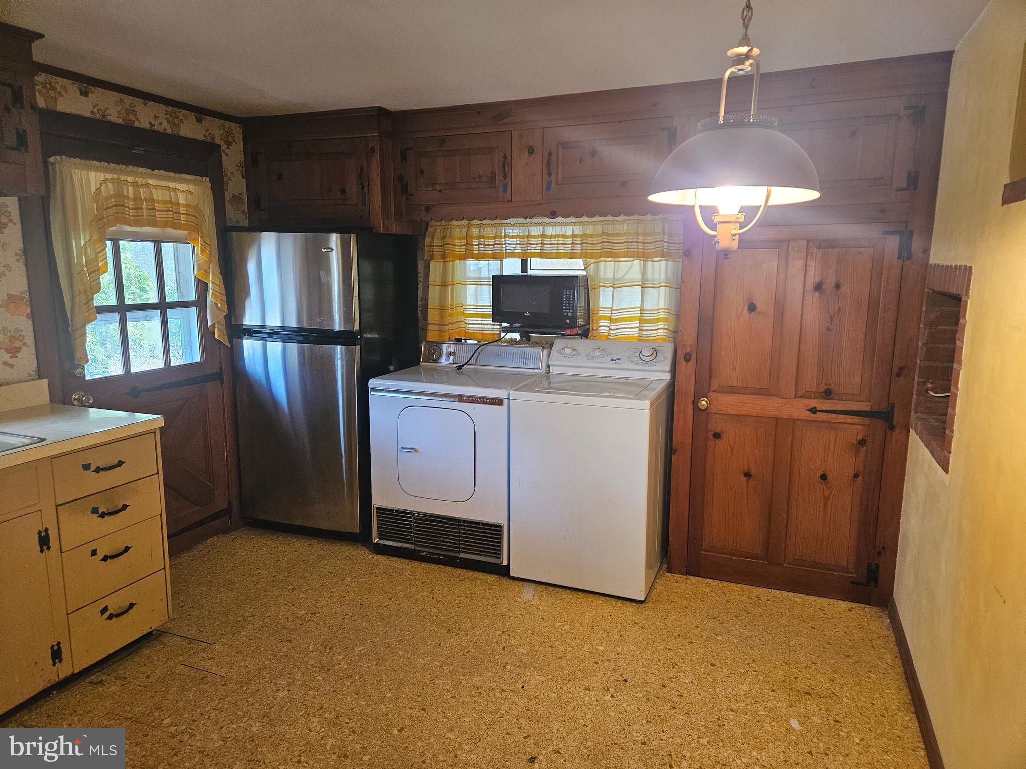 1130 McKean Road Ambler, PA 19002 - Photo 11 of 32 Kitchen with washer & dryer