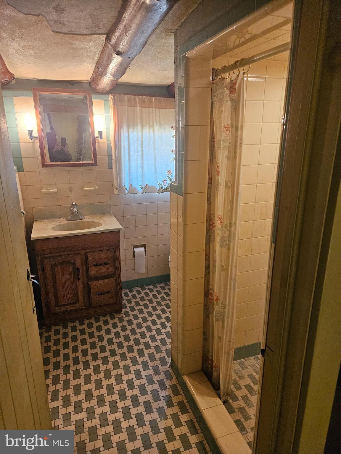 1130 McKean Road Ambler, PA 19002 - Photo 20 of 32 2nd floor bath