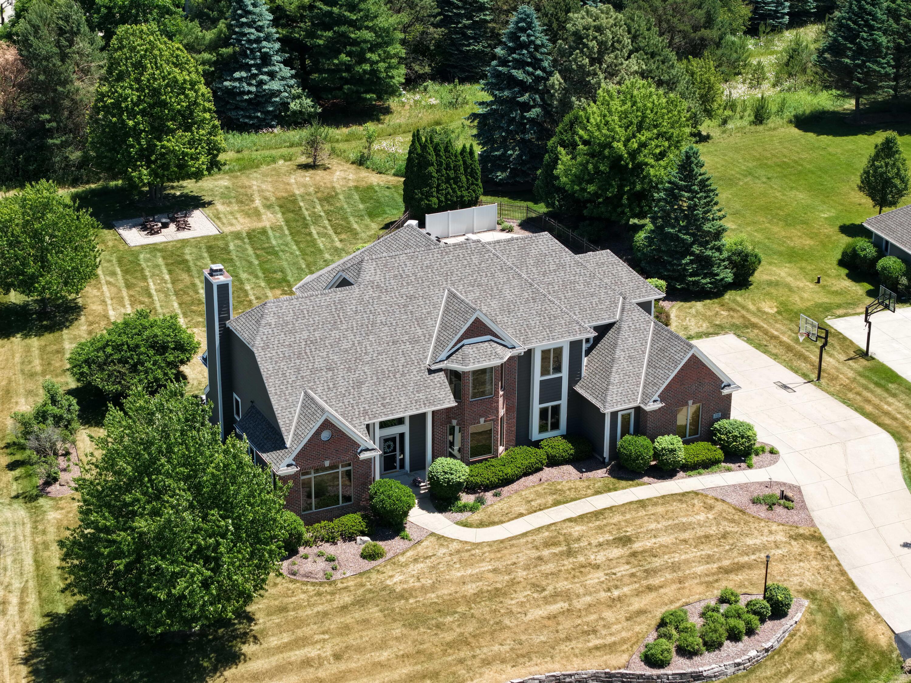 W289N3752 Huntsman Court Delafield, WI 53072 - Photo 50 of 88 DJI_20260604123852_0027_D