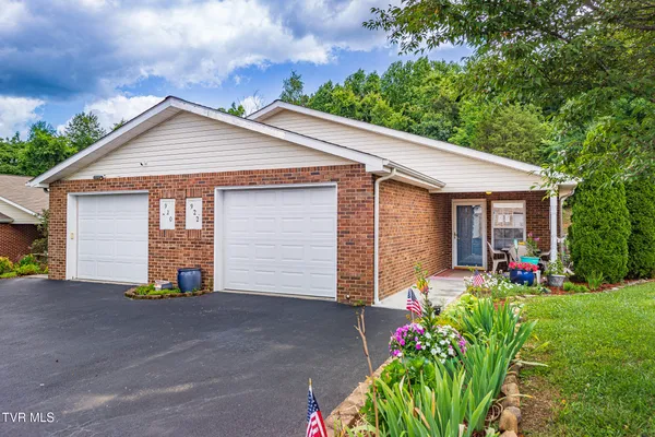 $269,900 | 922 Cornerstone Court, Unit 922, Kingsport, TN 37660