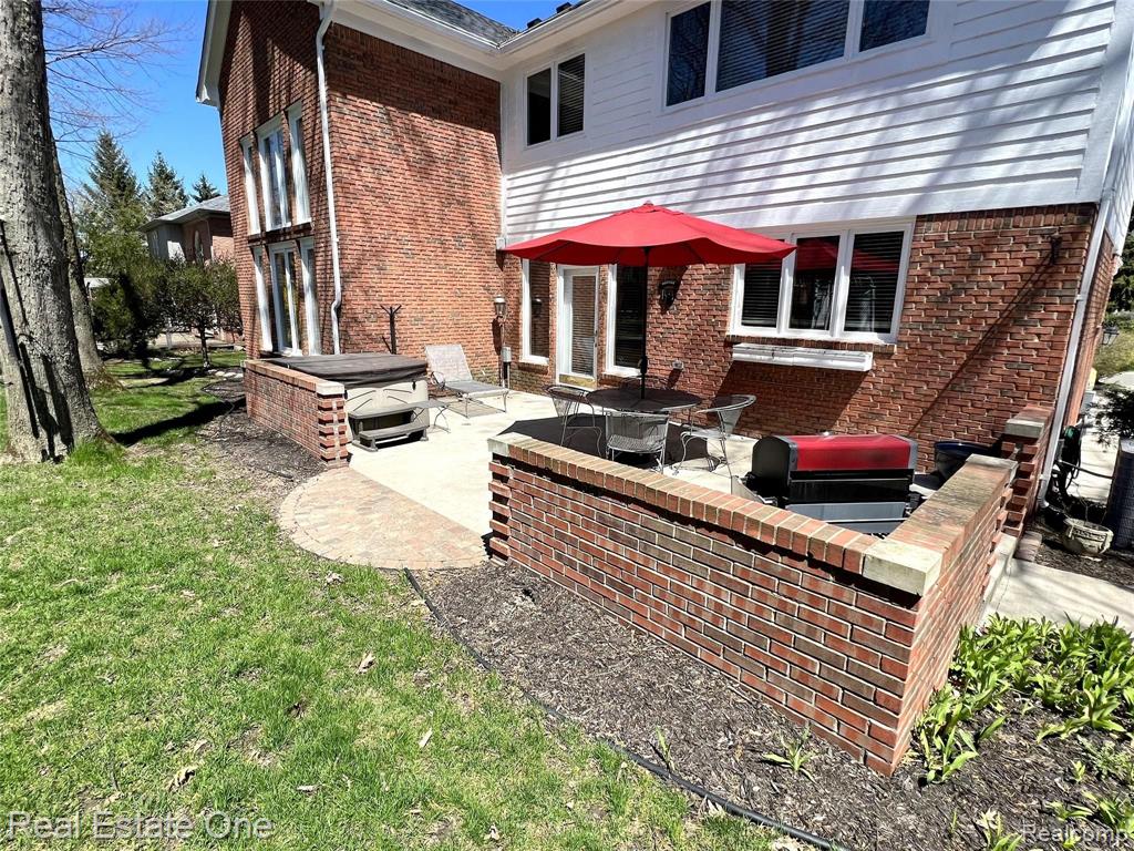 2014 Mapleridge Road Rochester Hills, MI 48309 - Photo 7 of 53