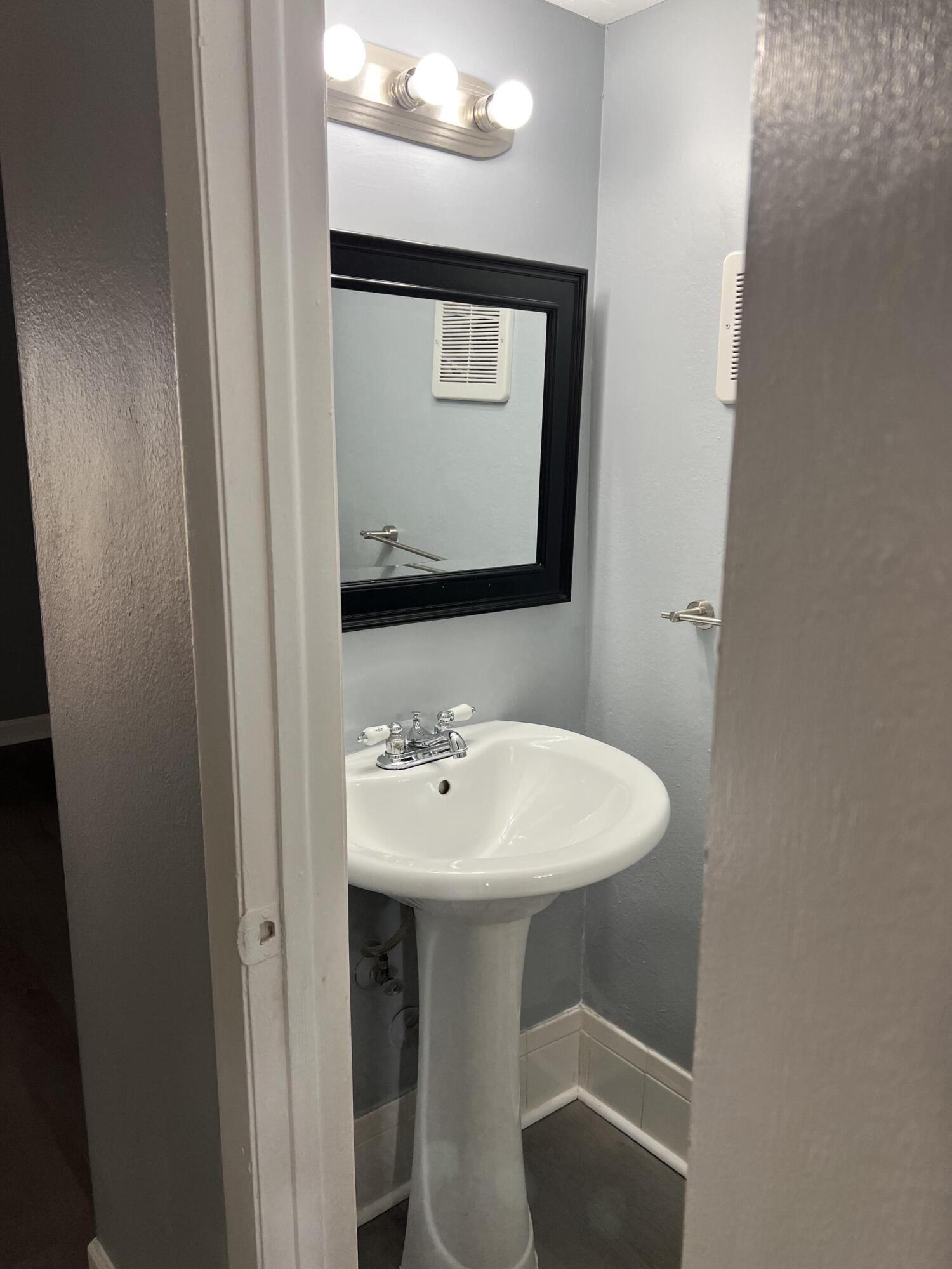 20 Southwest 108th Avenue, Unit F4 Sweetwater, FL 33174 - Photo 8 of 20 IMG_3775