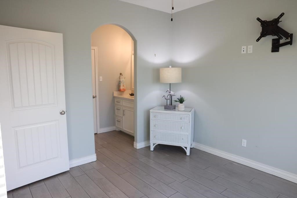 13 Southpointe Circle Rockport, TX 78382 - Photo 26 of 30 a view of a room with a hardwood and a mirror