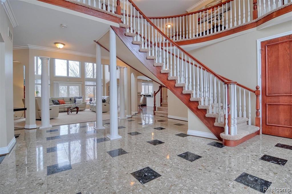 3624 Nesting Ridge Drive Rochester Hills, MI 48309 - Photo 8 of 57
