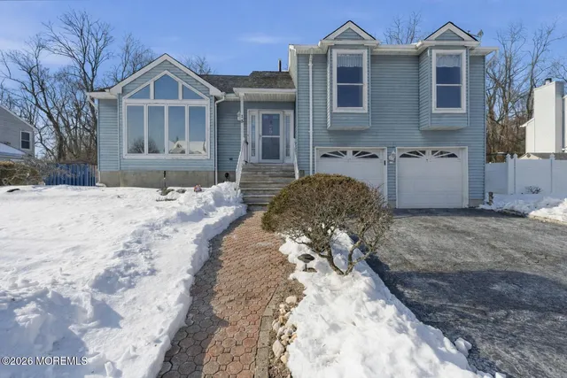 $640,000 | 13 Heritage Drive, Howell, NJ 07731