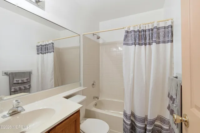 $640,000 | 13 Heritage Drive, Howell, NJ 07731