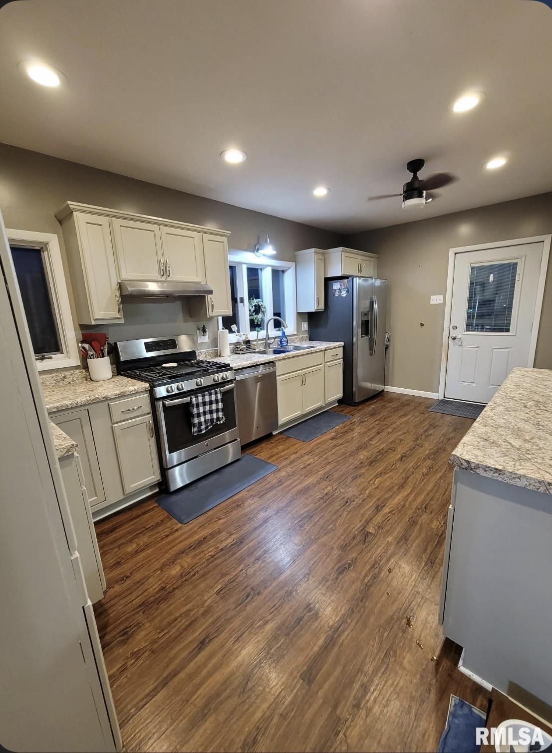 3271 Highway 14 Mulkeytown, IL 62865 - Photo 3 of 16