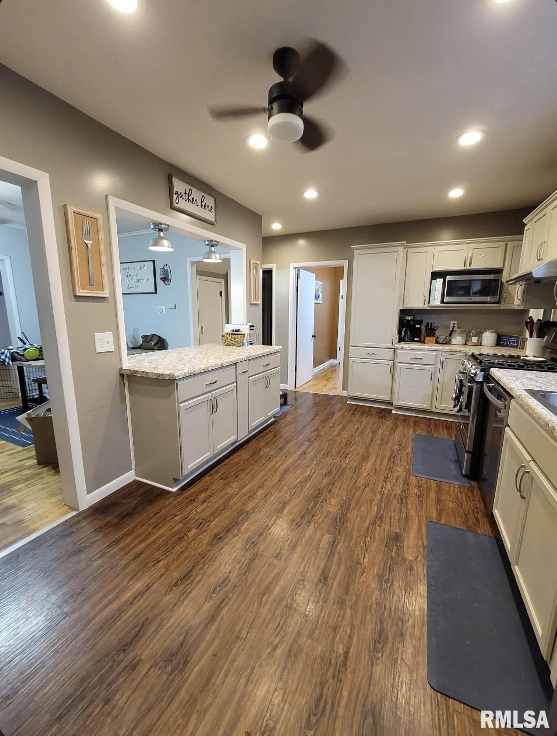 3271 Highway 14 Mulkeytown, IL 62865 - Photo 7 of 16