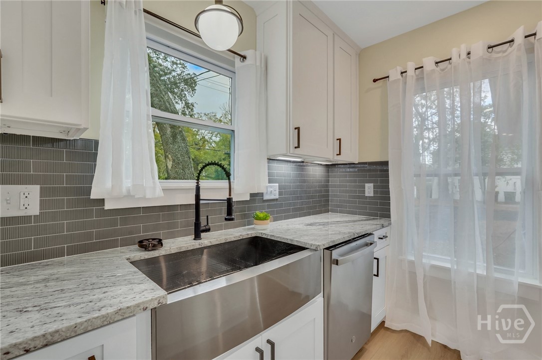 402 East 57th Street Savannah, GA 31405 - Photo 17 of 49