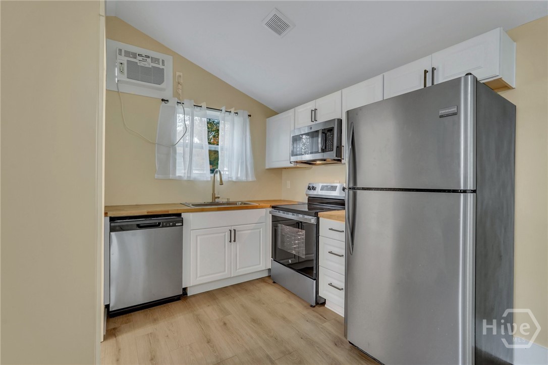 402 East 57th Street Savannah, GA 31405 - Photo 39 of 49