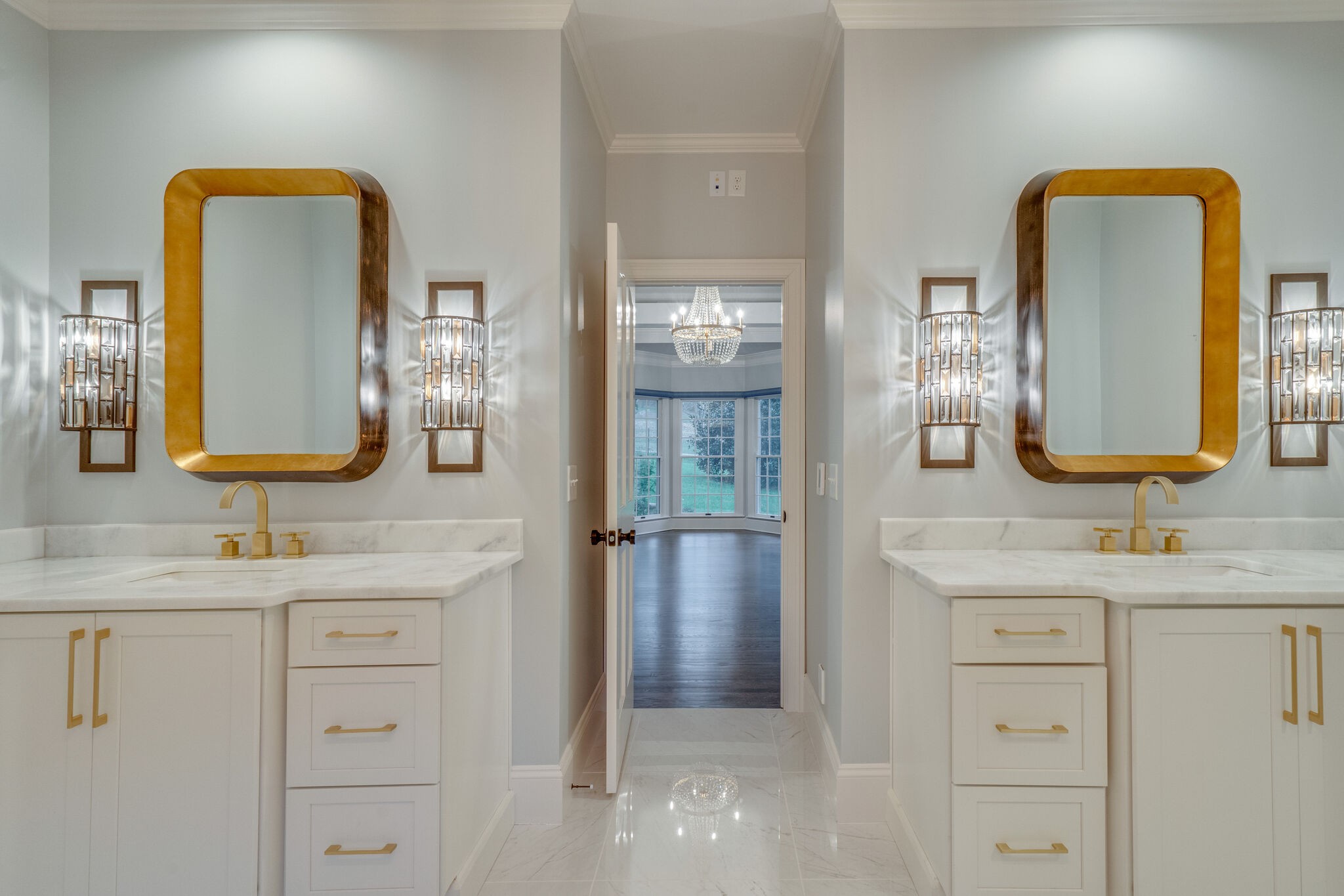 747 High Point Ridge Road Franklin, TN 37069 - Photo 18 of 38 a bathroom with a double vanity sink and two mirror