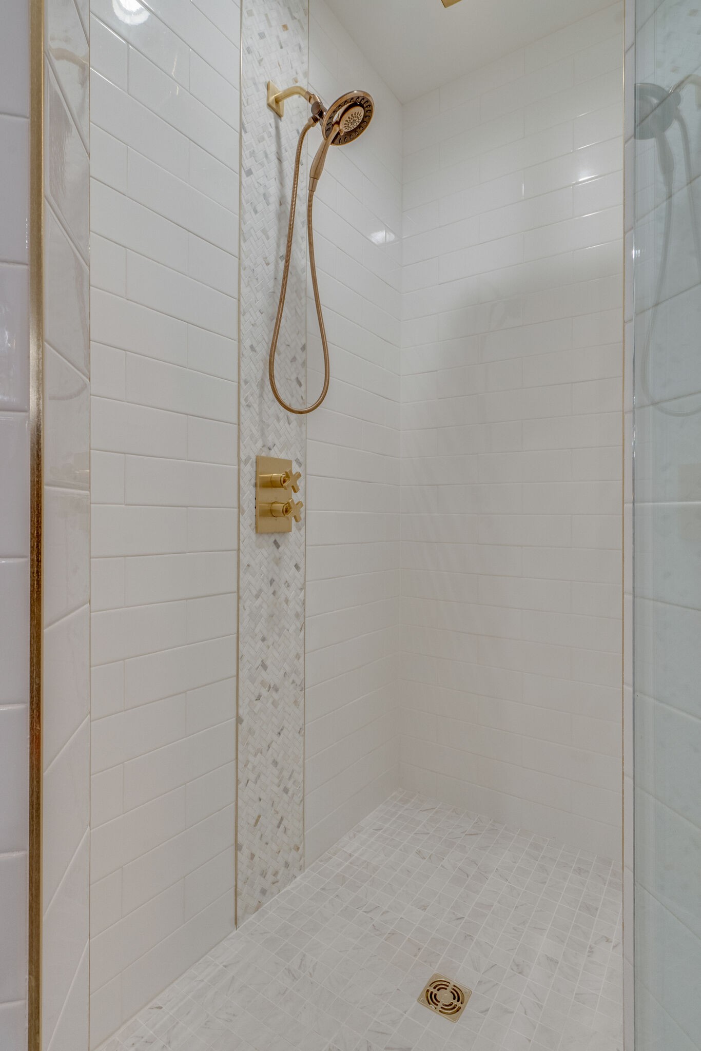 747 High Point Ridge Road Franklin, TN 37069 - Photo 19 of 38 a bathroom with a shower