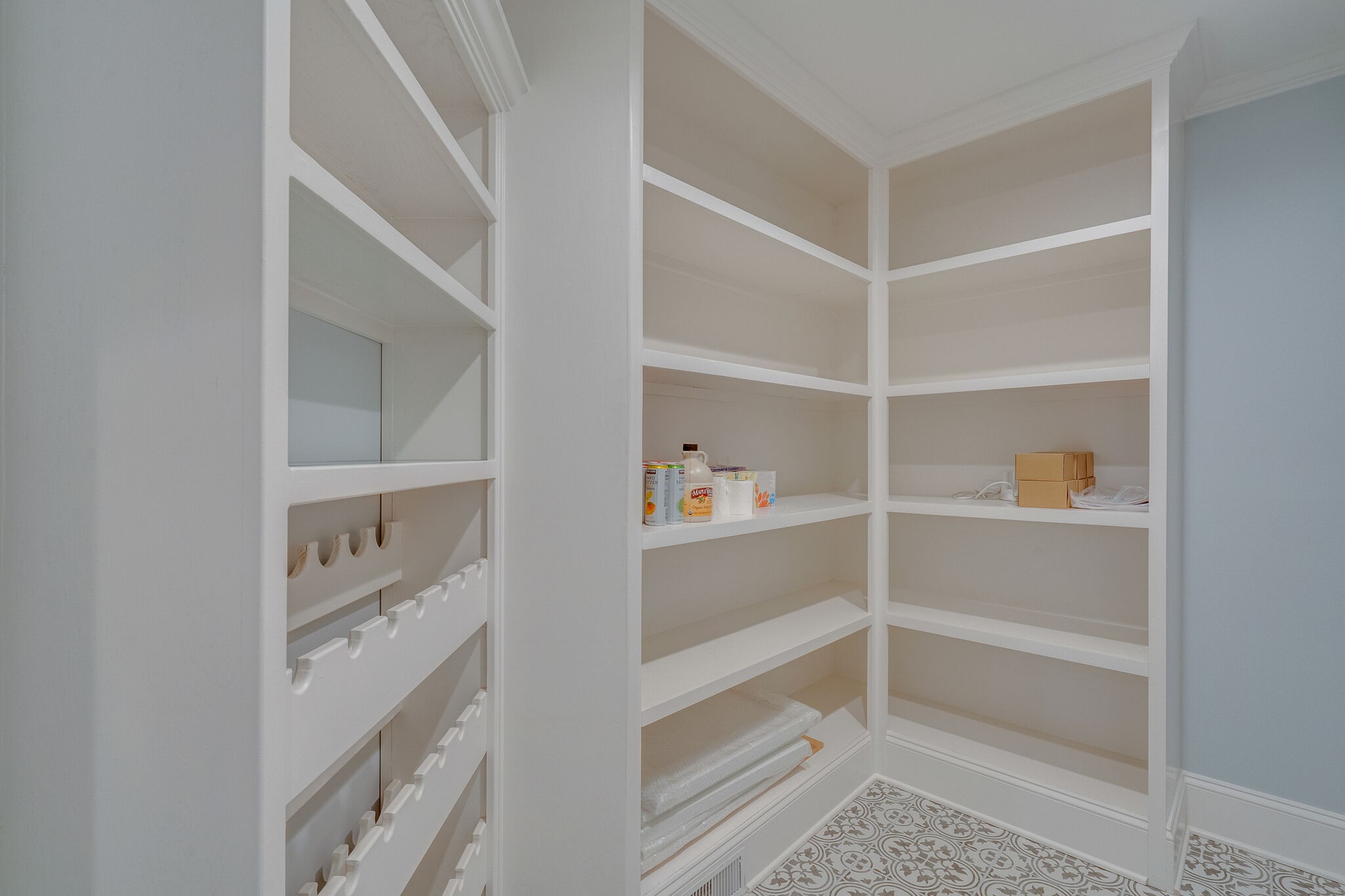 747 High Point Ridge Road Franklin, TN 37069 - Photo 22 of 38 a view of an empty walk in closet
