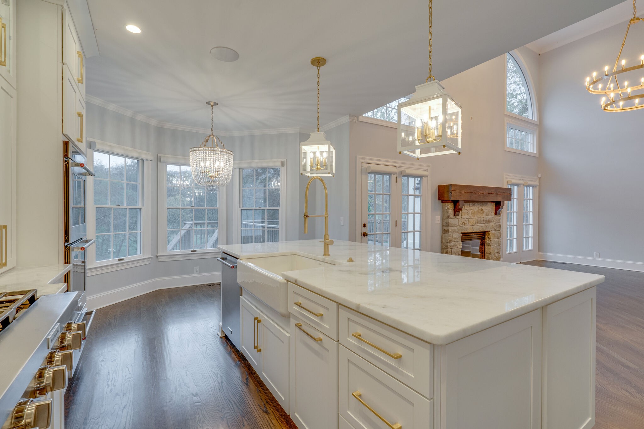 747 High Point Ridge Road Franklin, TN 37069 - Photo 9 of 38 a large kitchen with kitchen island a large island in it