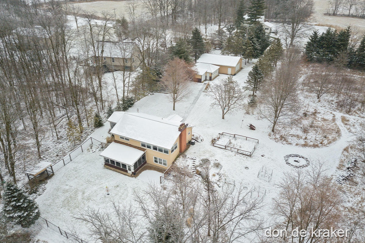 3352 Whites Bridge Road Lowell, MI 49331 - Photo 5 of 39 IMG_1003