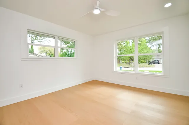 $1,290,000 | 702 Azaleadell Drive, Houston, TX 77018