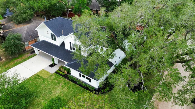 $1,290,000 | 702 Azaleadell Drive, Houston, TX 77018