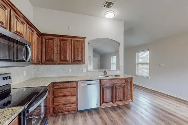 $2,150 | 144 Old Settler's Trail, Waxahachie, TX 75167