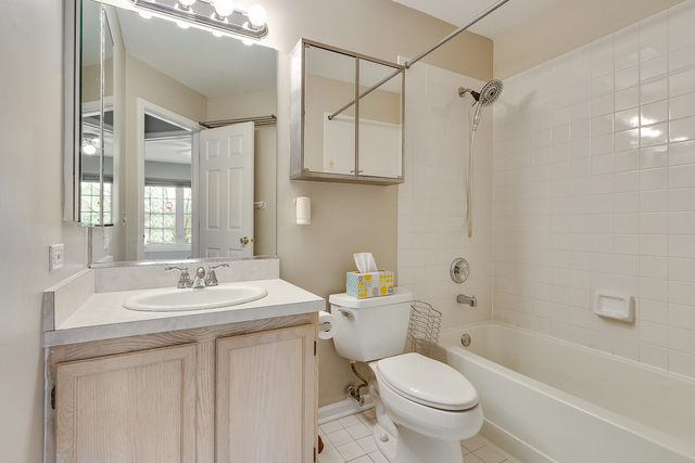 6264 Formoor Lane Gurnee, IL 60031 - Photo 12 of 20