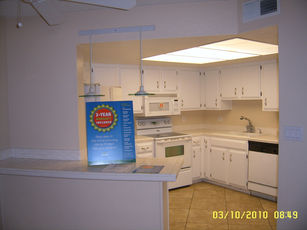 4128 West Boca Raton Road Phoenix, AZ 85053 - Photo 2 of 9 kitchen