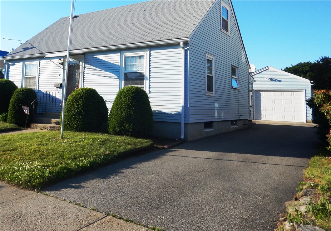 12 Shortway Road Cranston, RI 02910 - Photo 6 of 40