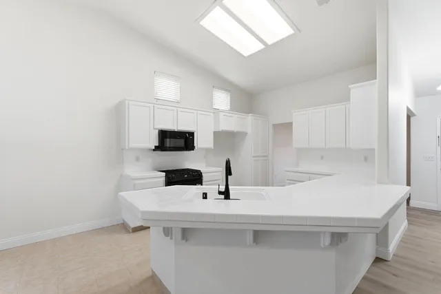 $449,950 | 737 Harbor Drive, Madera, CA 93637