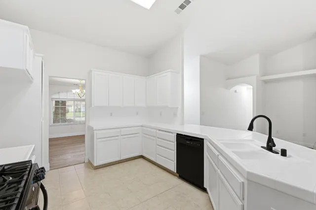 $449,950 | 737 Harbor Drive, Madera, CA 93637