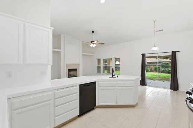 $449,950 | 737 Harbor Drive, Madera, CA 93637