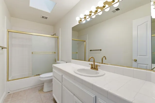 $449,950 | 737 Harbor Drive, Madera, CA 93637