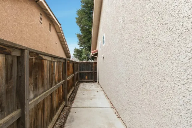 $449,950 | 737 Harbor Drive, Madera, CA 93637