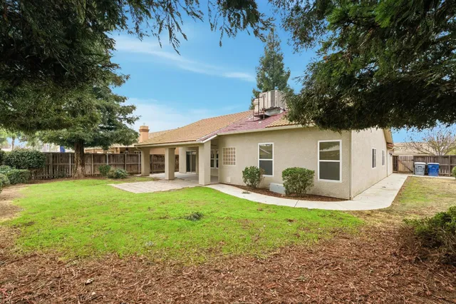 $449,950 | 737 Harbor Drive, Madera, CA 93637