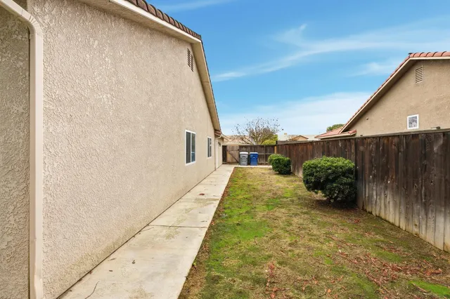 $449,950 | 737 Harbor Drive, Madera, CA 93637