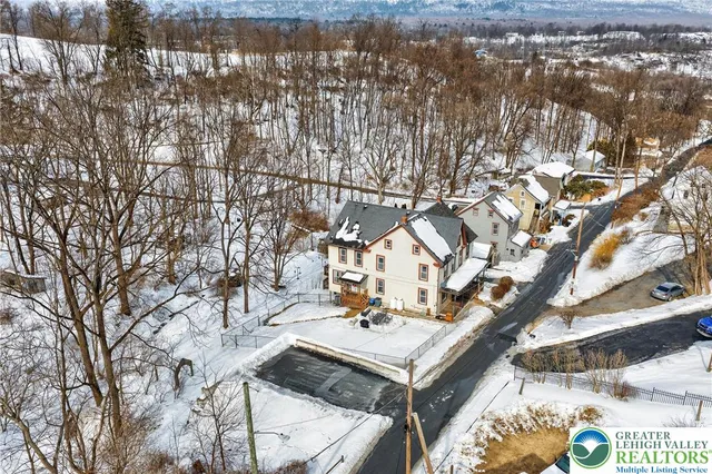 $260,000 | 420 7th Street, Slatington, PA 18080