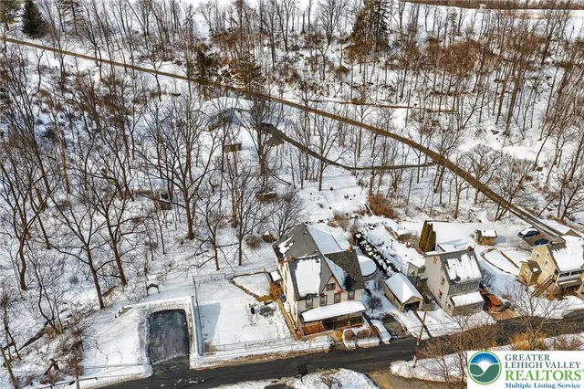 $260,000 | 420 7th Street, Slatington, PA 18080