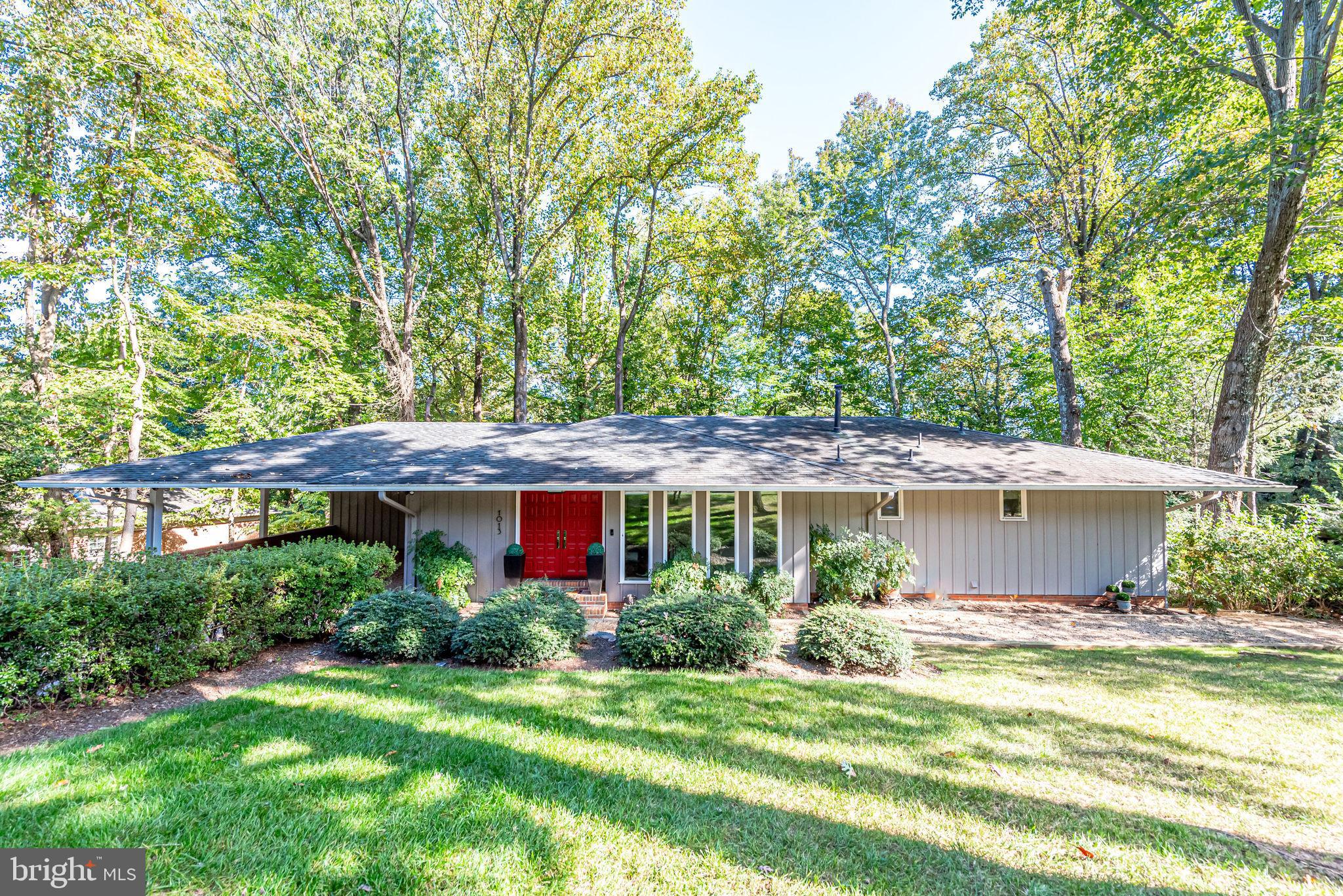 Contemporary home in quiet neighborhood
