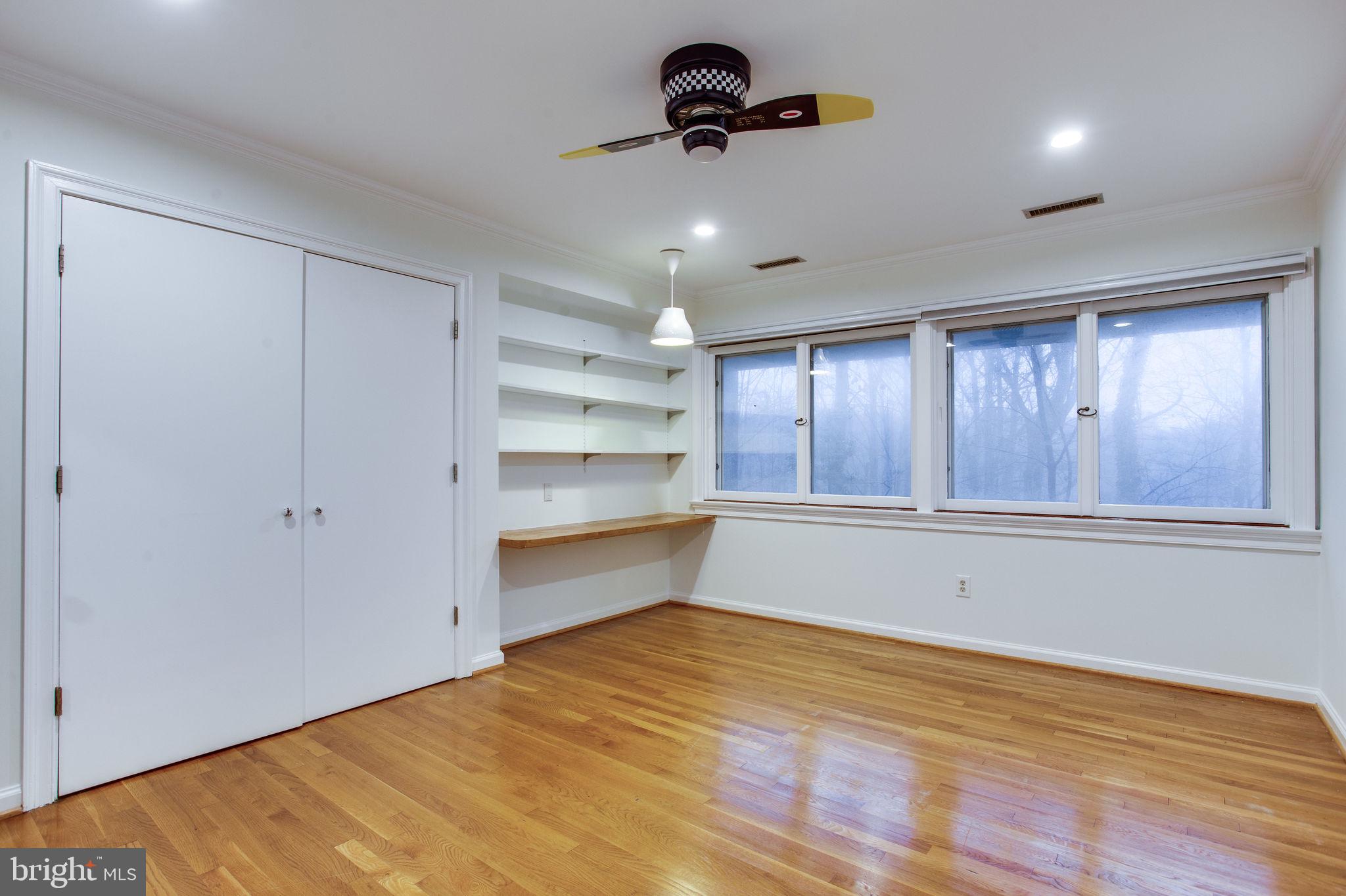 1013 Gelston Circle McLean, VA 22102 - Photo 21 of 33 Bedroom 3 w/ built-in desk and lg closet