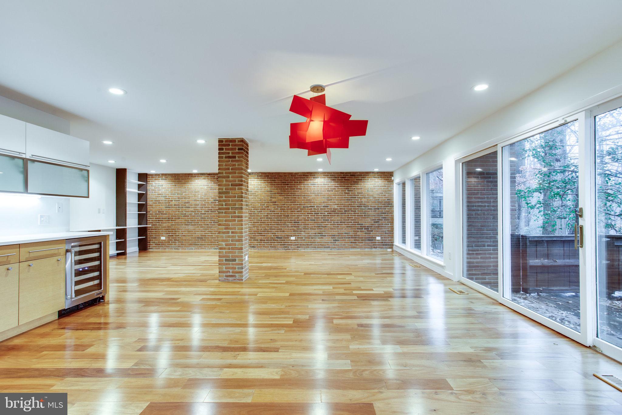 1013 Gelston Circle McLean, VA 22102 - Photo 8 of 33 Dry bar with wine fridge