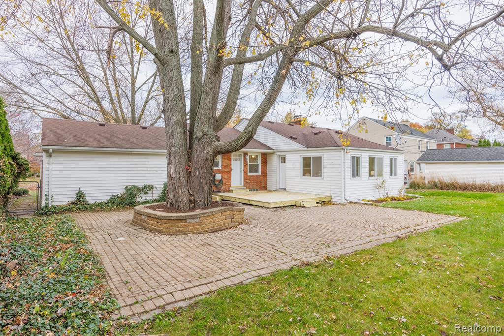 1337 Torrey Road Grosse Pointe Woods, MI 48236 - Photo 28 of 31