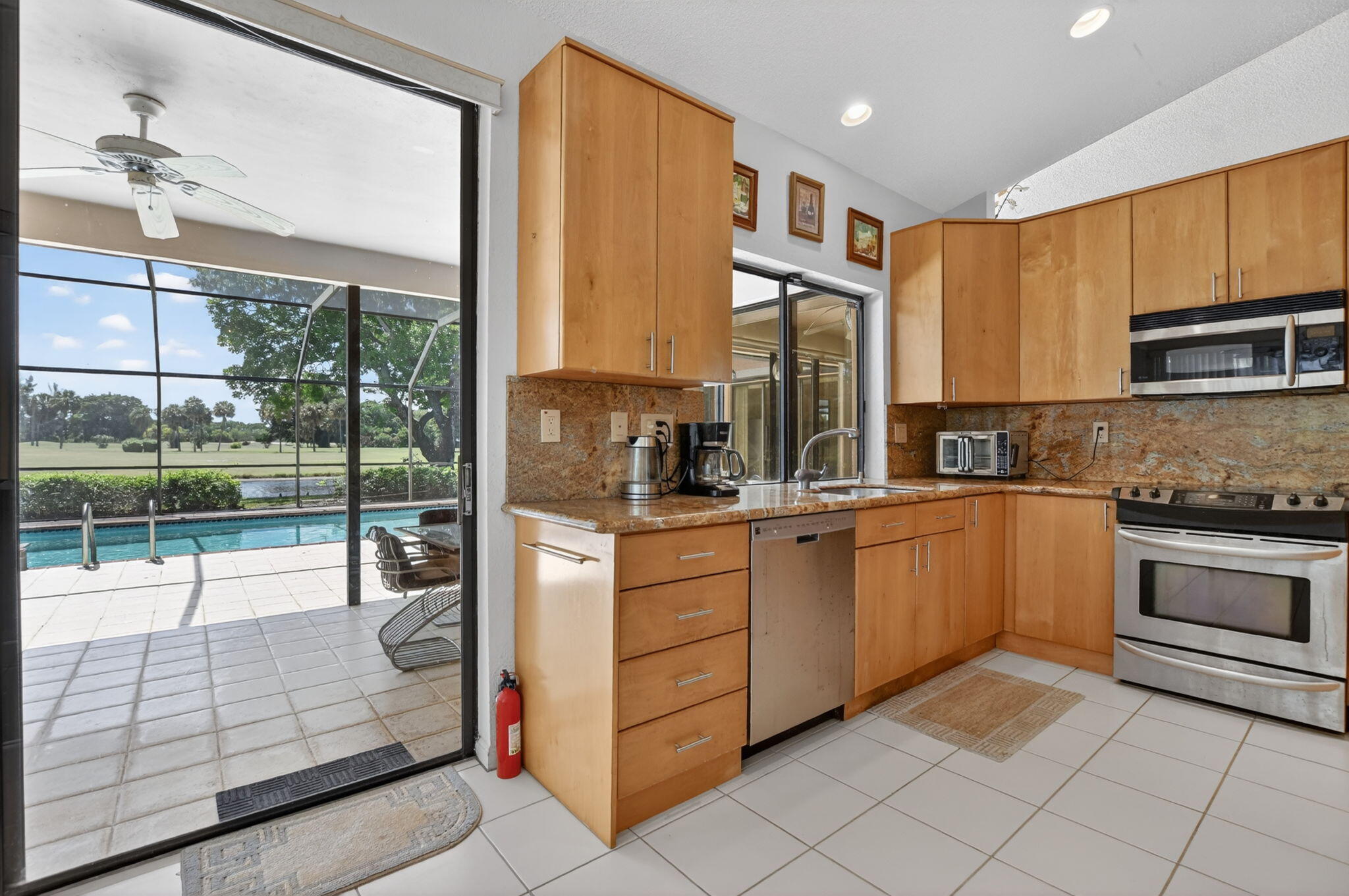 19348 Cherry Hills Terrace Boca Raton, FL 33498 - Photo 12 of 52 15-web-or-mls-DSC_8040