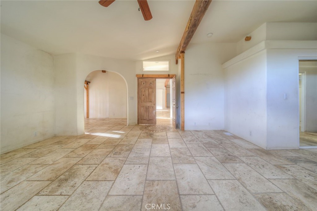 37440 Old Forest Road Anza, CA 92539 - Photo 33 of 72 Master sitting entrt