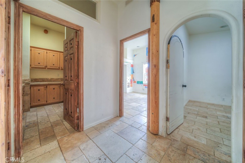 37440 Old Forest Road Anza, CA 92539 - Photo 52 of 72 2nd Bath entry