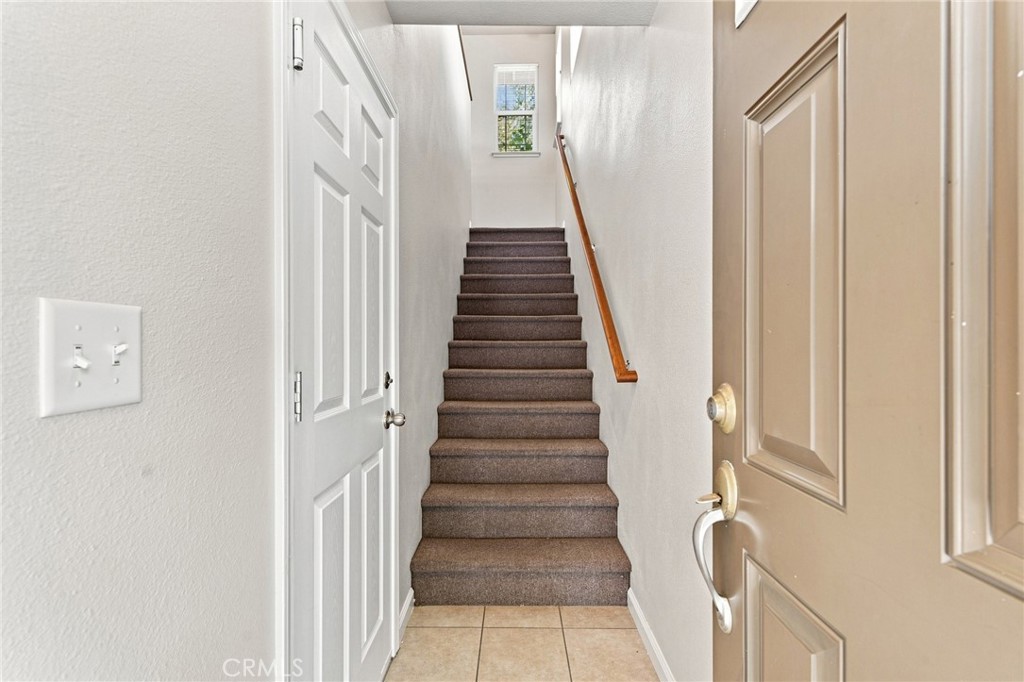 88 Key W Loop Chico, CA 95973 - Photo 18 of 25 Entrance to 2 Bedroom Unit