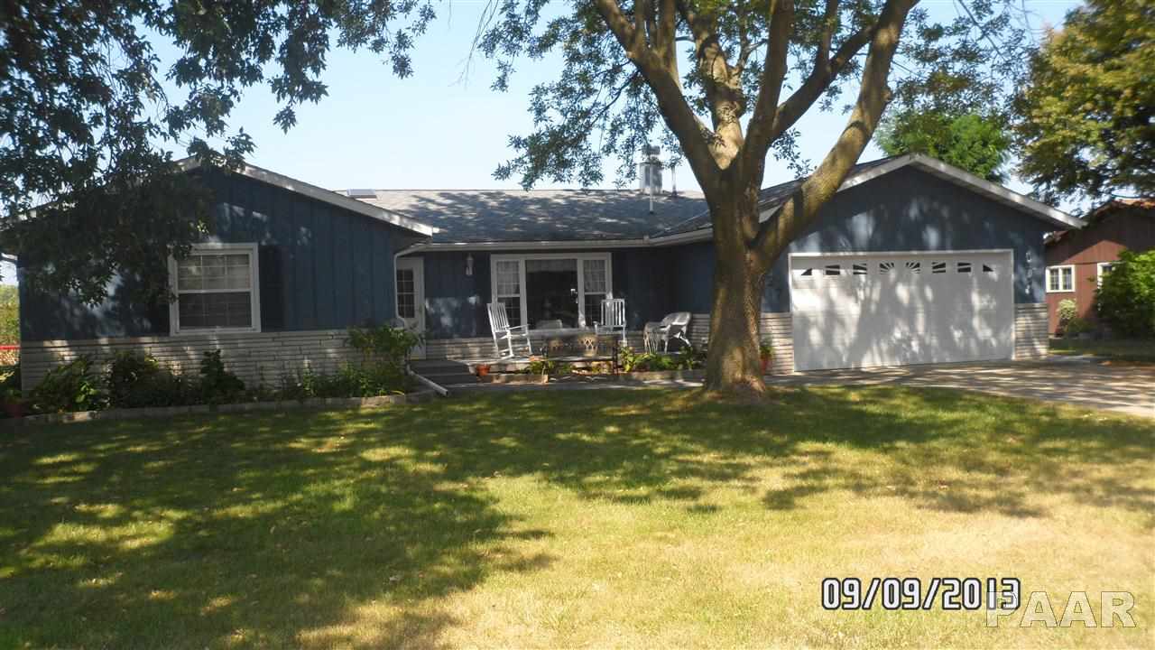 127 Pecan Street Canton, IL 61520 - Photo 1 of 34 Gallery Image 1