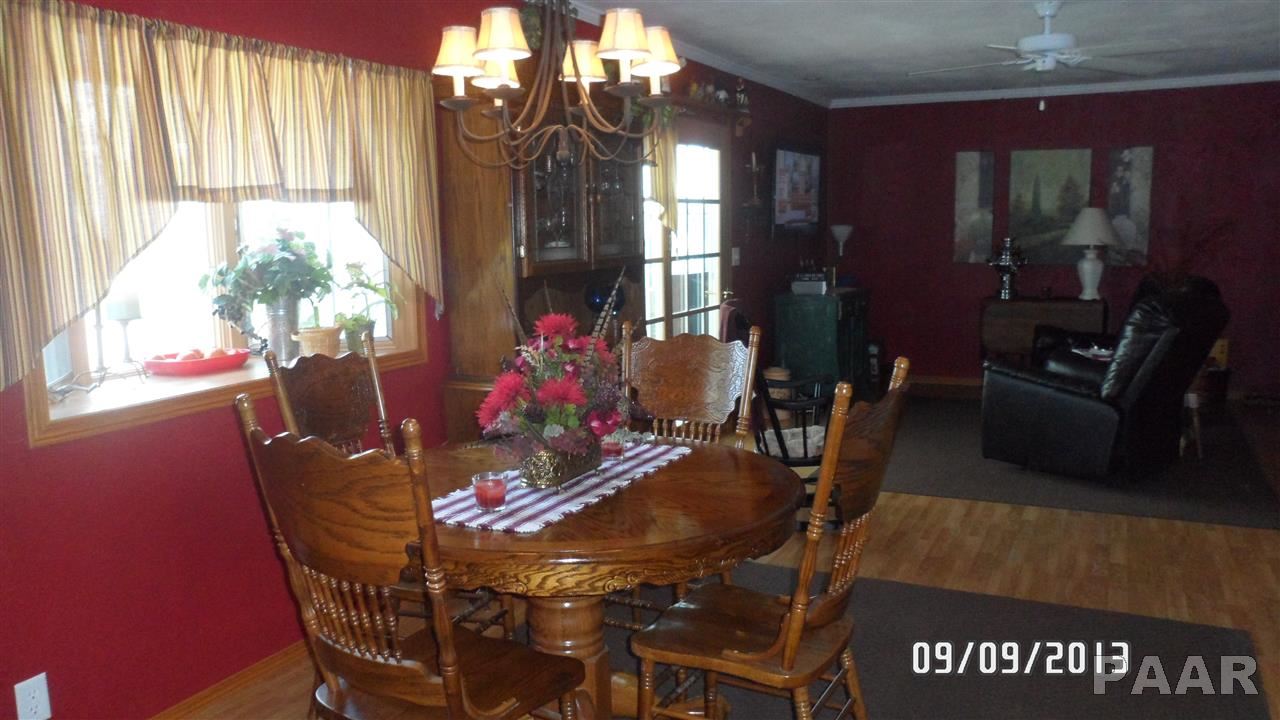 127 Pecan Street Canton, IL 61520 - Photo 12 of 34 Gallery Image 12