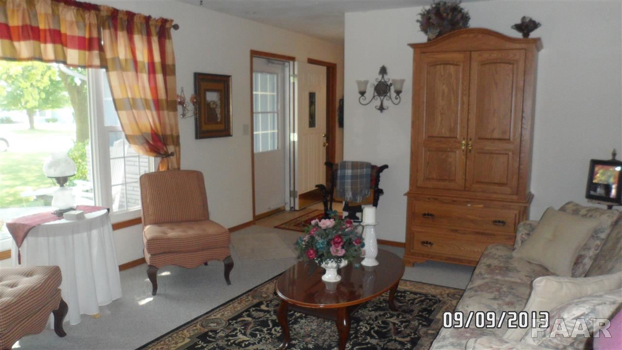 127 Pecan Street Canton, IL 61520 - Photo 13 of 34 Gallery Image 13