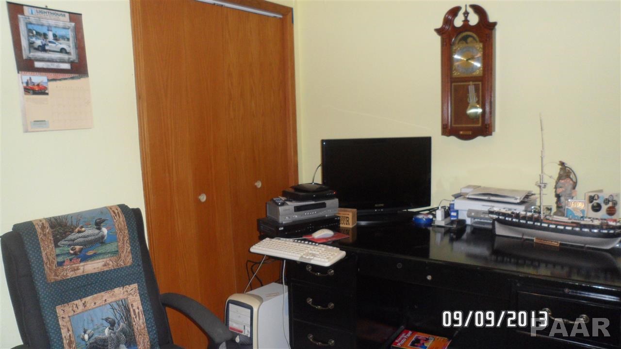 127 Pecan Street Canton, IL 61520 - Photo 18 of 34 Gallery Image 18