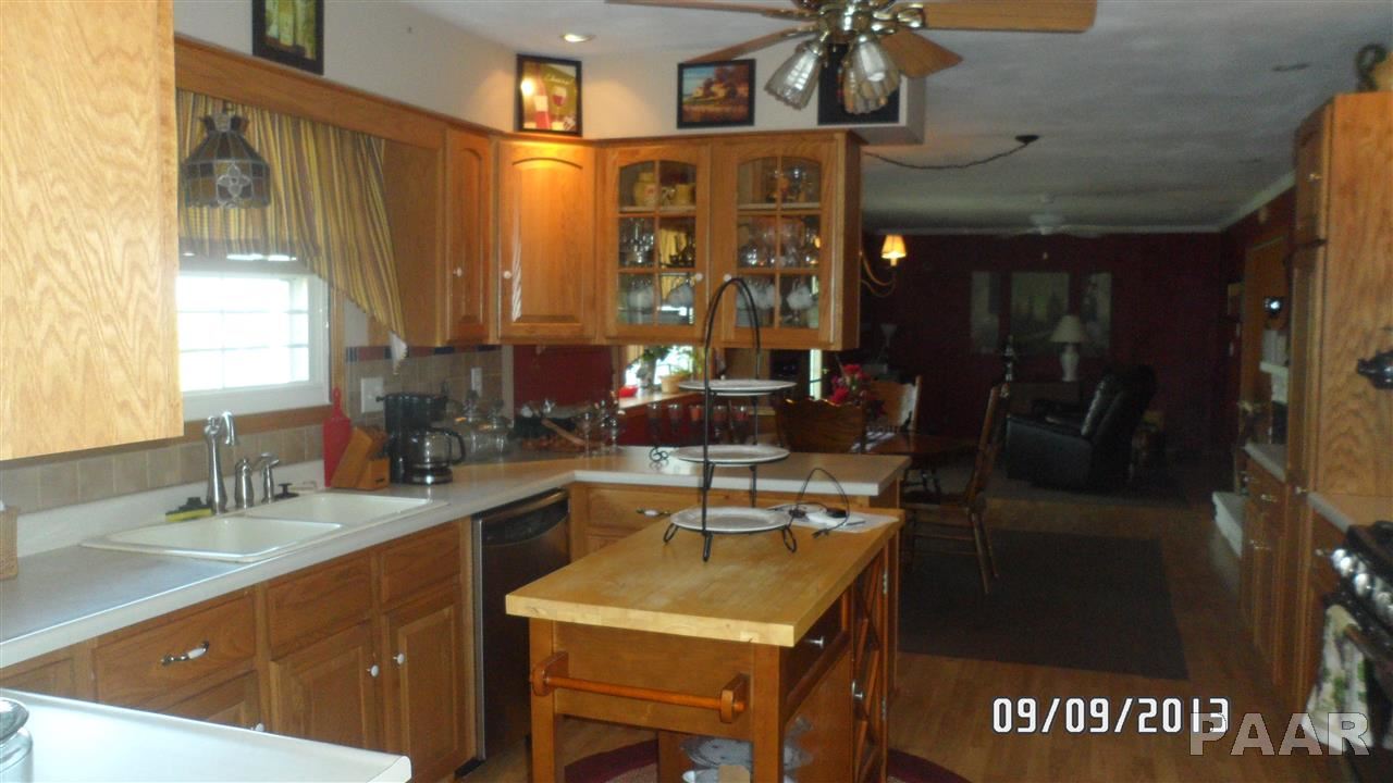 127 Pecan Street Canton, IL 61520 - Photo 24 of 34 Gallery Image 24
