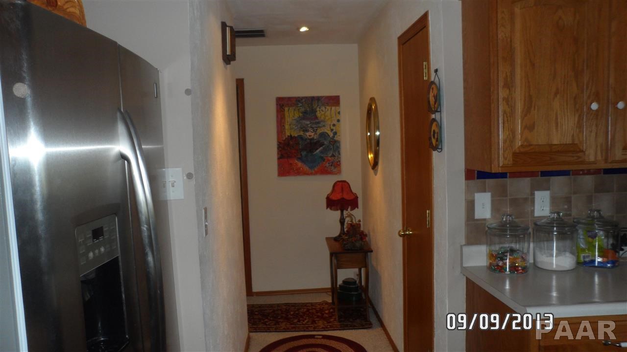 127 Pecan Street Canton, IL 61520 - Photo 10 of 34 Gallery Image 10